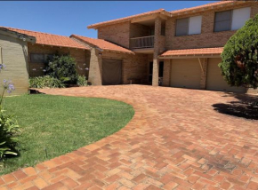 Ocean Vista Beach Stay Rockingham